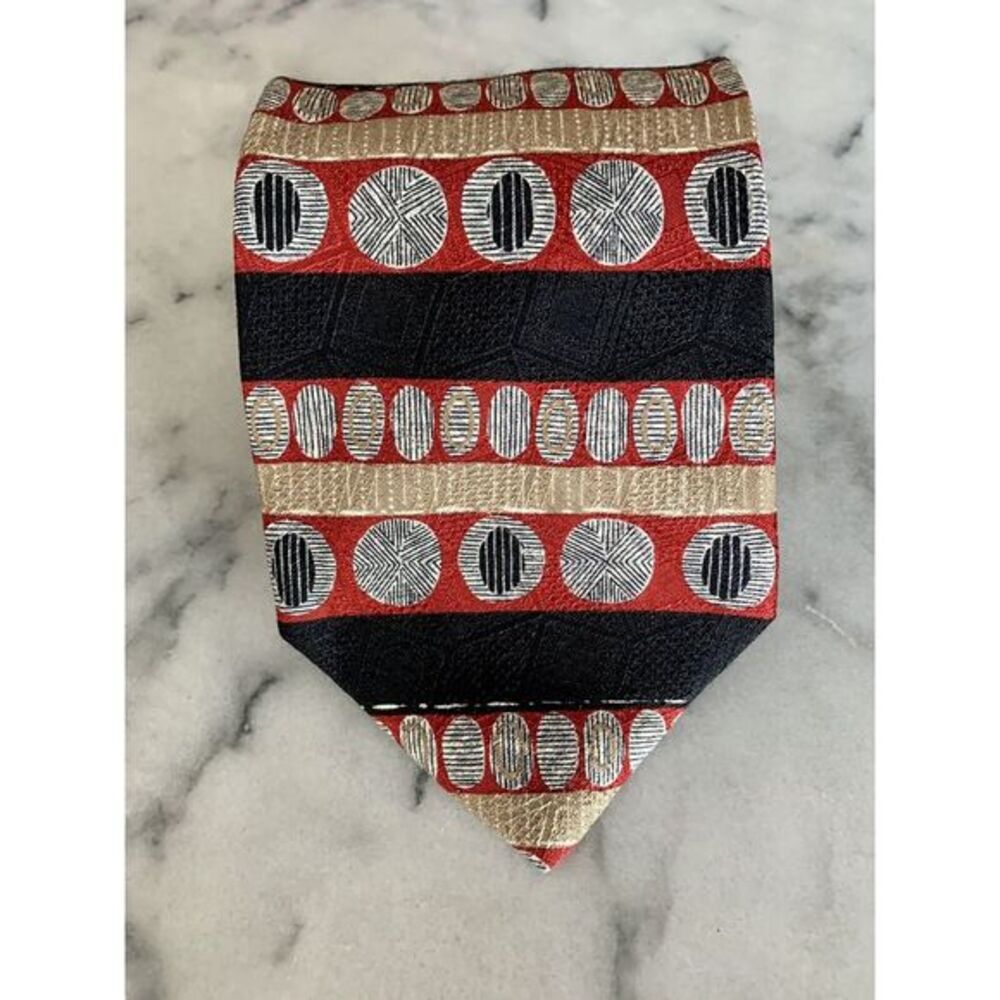 Tom James  100% Silk Geometric Brocade Tie Made in USA